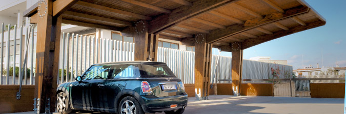 Car cover in legno